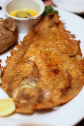 Cómo comer y pelar un lenguado Soleé